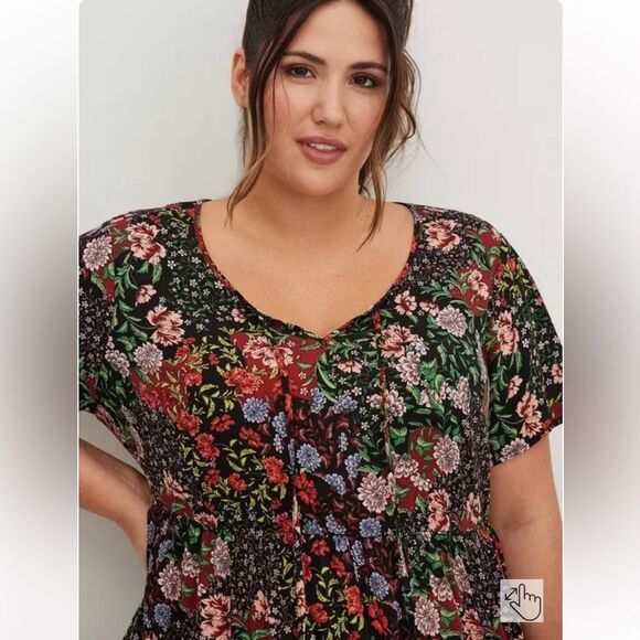 EUC Torrid Black Floral Textured Stretch Rayon Babydoll - Size 3 - Picture 1 of 10